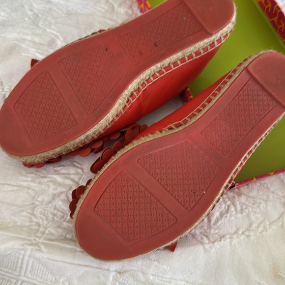 TORY BURCH Red Floral Espadrille Flats.sz 9.5 M - Picture 7 of 9